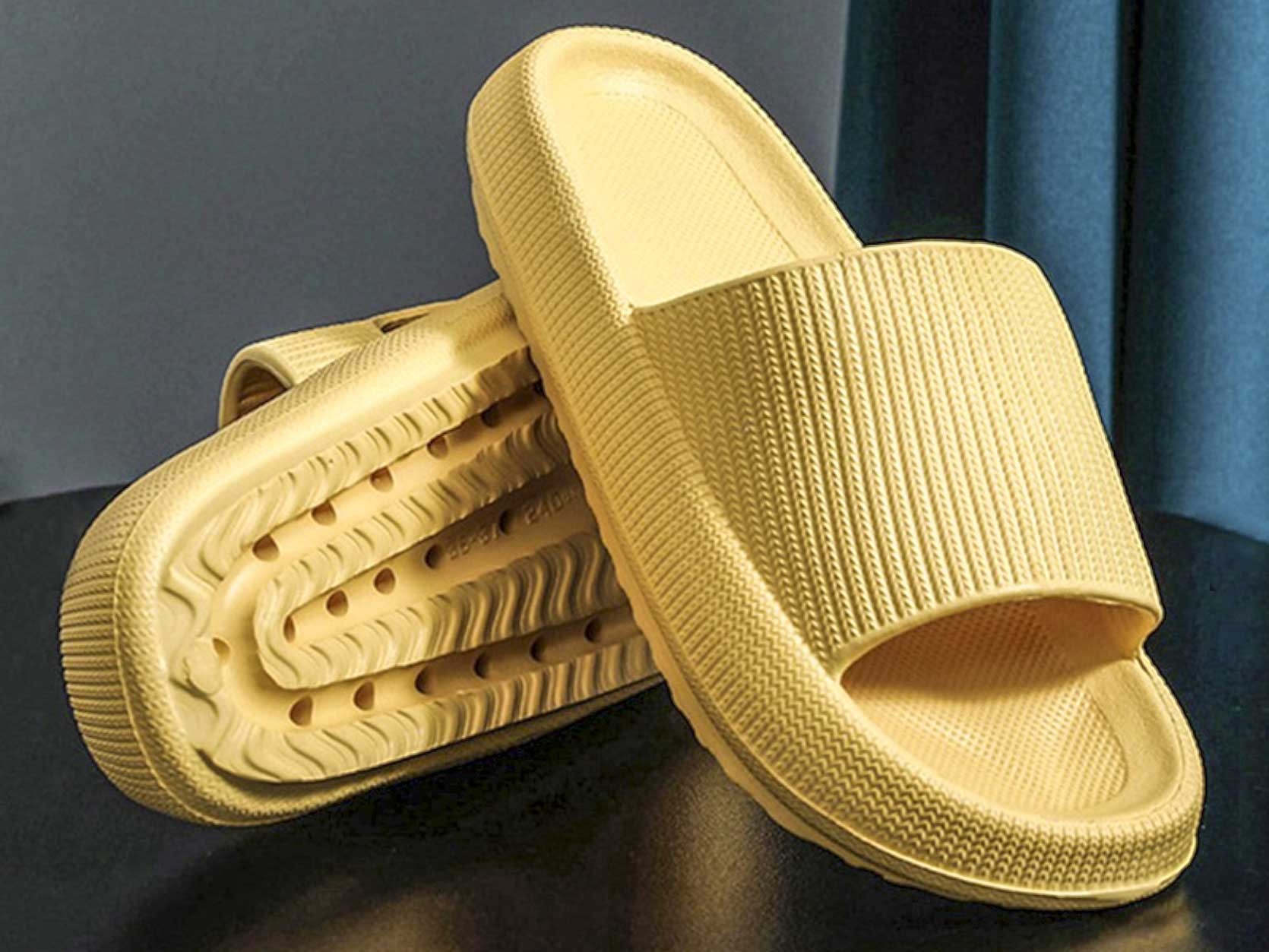 Chanclas, chinelas y zuecos inyectados. Causas de éxito