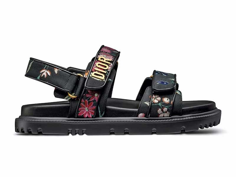 Sandalias bajas:  Destacadas  en la tendencia