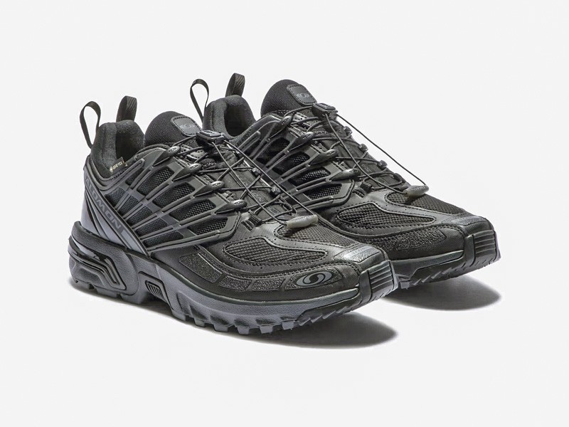 SNEAKERS CHUNKY HOMBRE TENDENCIA CALZADO TEMPORADA OTOÑO INVIERNO 2027 SERMA 159 https___s3.store.hypebeast.com_media_image_c4_95_Shoes-1-4-e5466.jpg Men’s Chunky Sneakers Bring Volume and Color