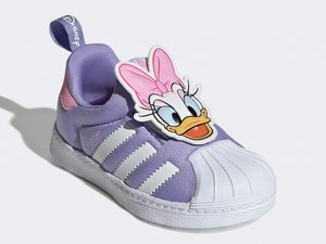 CALZADO-ZAPATO-NINO-SNEAKERS-MODA-FOOTWEAR-SHOES-KIDS-FASHION-SERMA-Chaussure_Disney_Superstar_360_B5.jpg