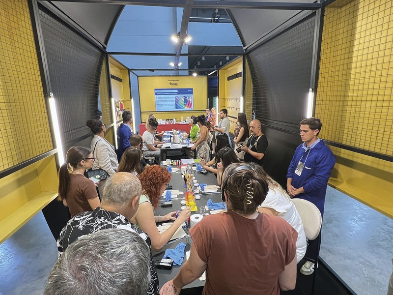 Con áreas de investigación y desarrollo que anticipan las próximas tendencias para las manufacturas. INSPIRAMAIS: Diseño e innovación en São Paulo