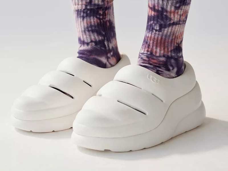 The success of the one-piece injected eva shoes