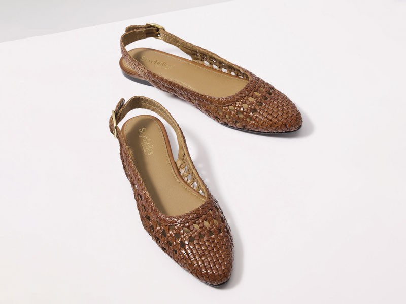 Flat slingback shoes