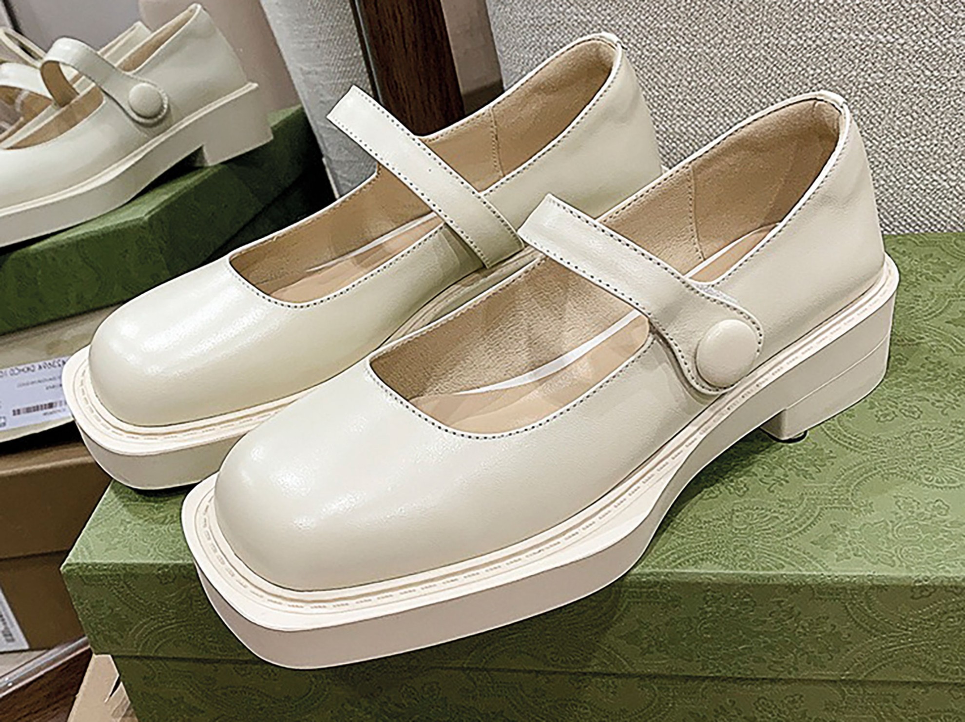 Zapatos cerrados bajos lisos