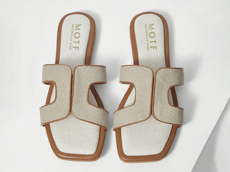 CHANCLAS FAJAS ARTESANALAES MUJER TENDENCIA CALZADO MARROQUINERIA BOLSOS CARTERAS PRIMAVERA VERANO 2026 SERMA 1581745737993219eeab4ca86e4ed9c538a7396beb0fc.jpg Straps and buckles shape uppers for summer sandals