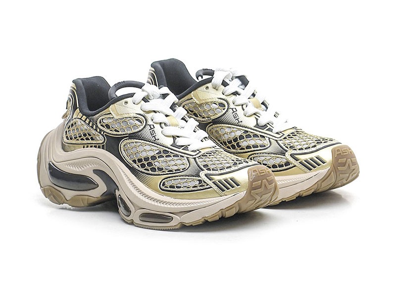 Sneakers Fashion
