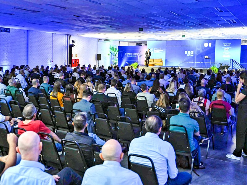 The Sustainability Forum attracted a large audience, eager to learn about the impact of Artificial Intelligence on industry. FIMEC reinforced its leadership as a global industry trade fair