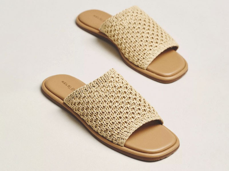 CHANCLAS FAJAS CALZADO MUJER ARTESANAL SANDALIA TENDENCIA PRIMAVERA VERNAO 2026 2027 SERMA167106158116_014_b2.jpg Artisanal slides with open weaves and lightweight flat soles