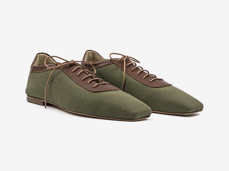 ACORDONADOS TENDENCIA CALZADO TEMPORADA OTOÑO INVIERNO 2027 SERMA 159 andrea-gomez-green-antonia-green-canva-cognac-leather.jpg Flat Lace-Up Shoes Balance Low Profiles and Lacing
