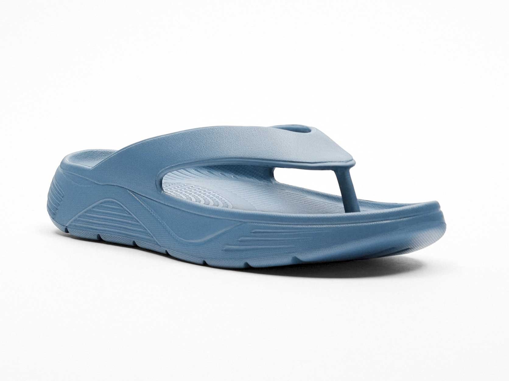 Chanclas, chinelas y zuecos inyectados. Causas de éxito