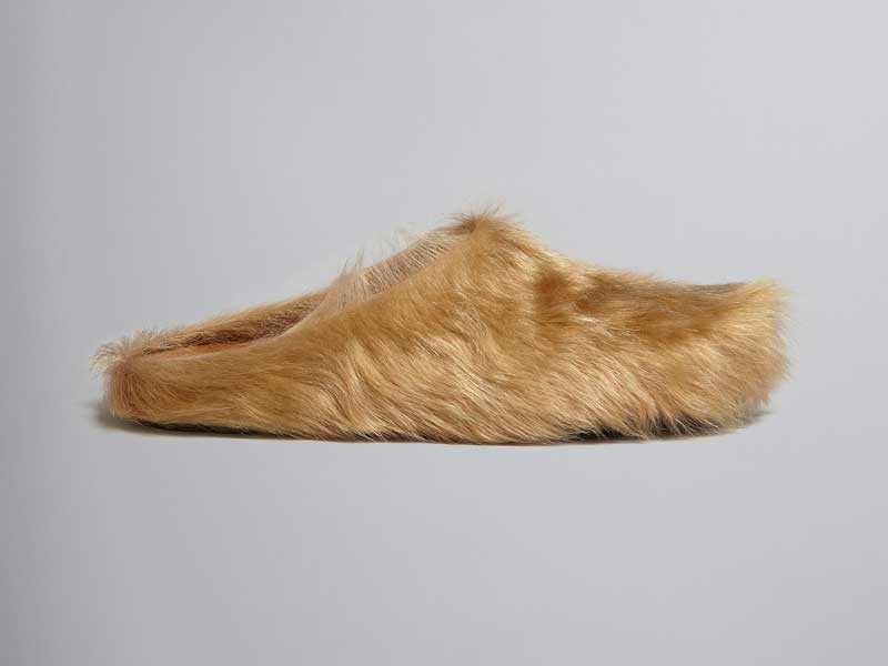 FOTO-2.-MARNI.jpeg MARNI's long-haired sabot. International fashion benchmark