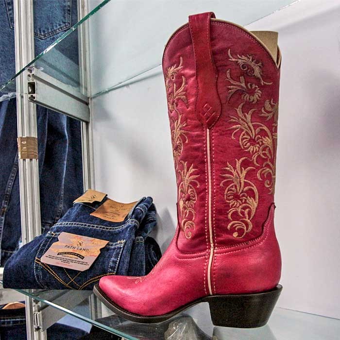 SAPICA promotes the recovery of the footwear sector