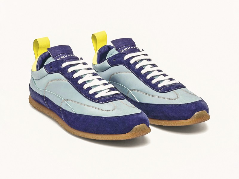 Sneakers urbanas en verde oliva con gamuza y suelas gum