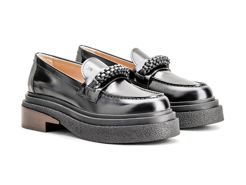 Flat moccasins