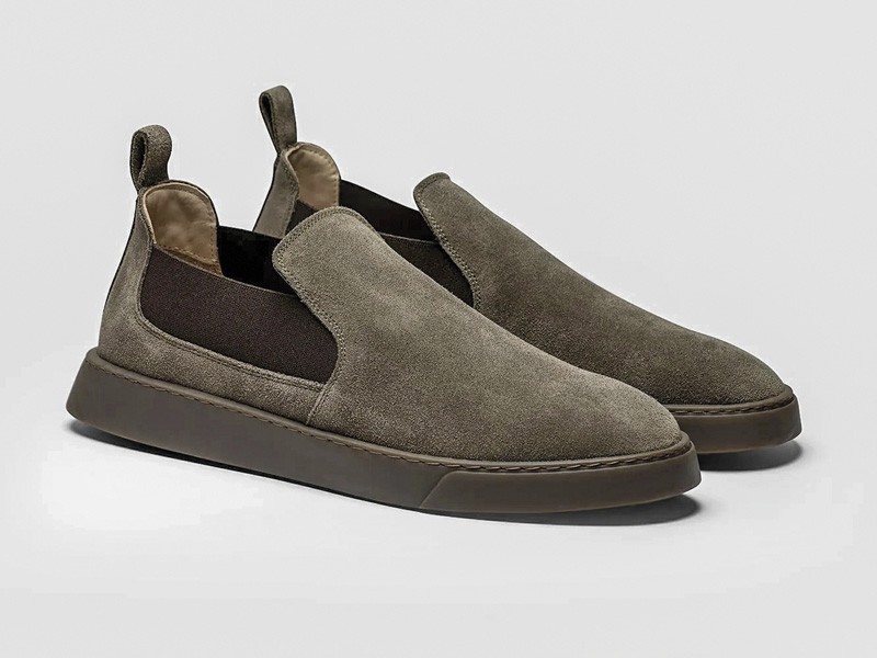 LISOS SPORT TENDENCIA CALZADO TEMPORADA OTOÑO INVIERNO 2027 SERMA 159 Reference_250409_Packshots_0121.jpg Men's Slip-On Shoes Pair Clean Vamps with Surface Contrast