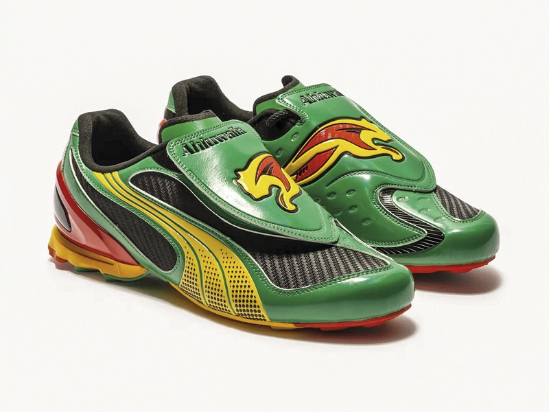 La transición capellada-suela define las sneakers urbanas masculinas