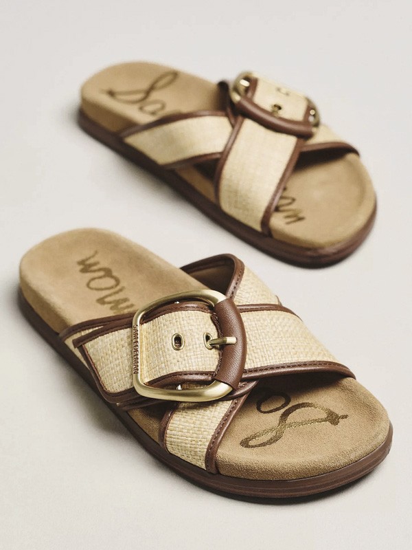 CHANCLAS SANDALIAS MUJER CALZADO TENDENCIA PRIMAVERA VERNAO 2026 2027 SERMA167106311509_014_b2.jpg Hardware transforms sandals through buckles, studs and crossings