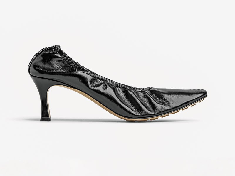 High shoes combine pointed toes, textures and heels