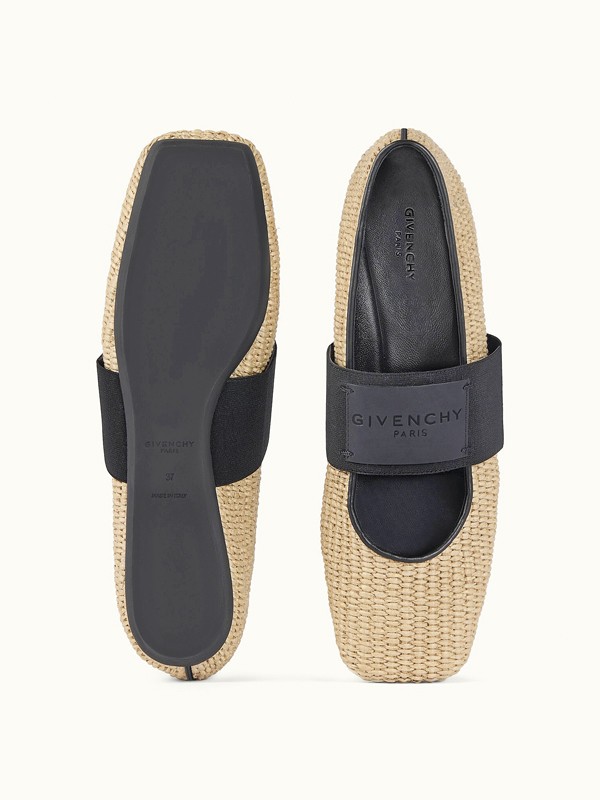 GIVENCHY ballerina flats. Luxury dressed in raffia