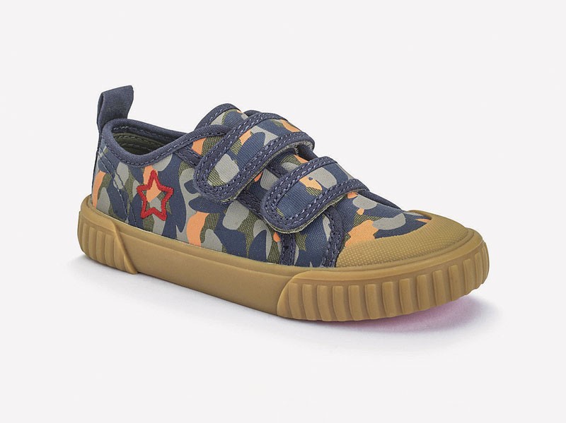 Children’s sneakers combine mesh, color and adjustment