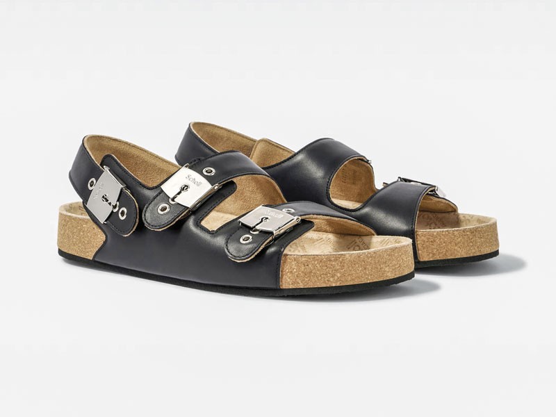Flat sandals