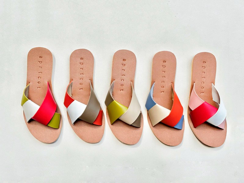 Chanclas minimalistas APRICOT: Confortables y elegantes