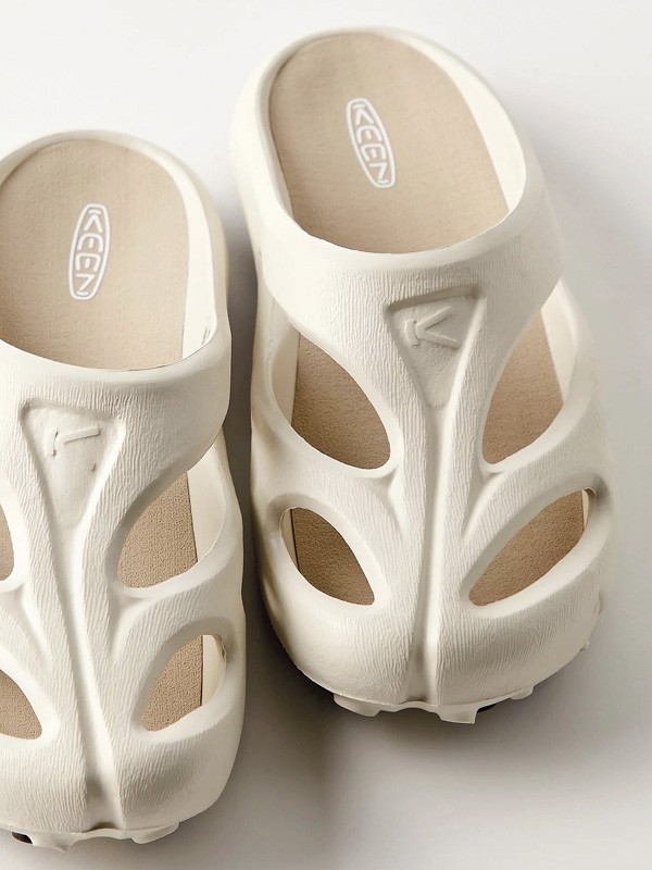 ZUECOS INYECTADOS MUJER CALZADO TENDENCIA PRIMAVERA VERNAO 2026 2027 SERMA167descarga---2026-03-21T133354.846.jpg Injected clogs expand volume, color and relief