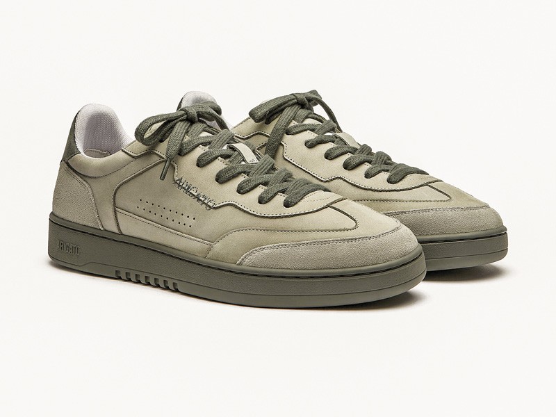 Men’s sneakers strengthen greens, gum soles and low profiles