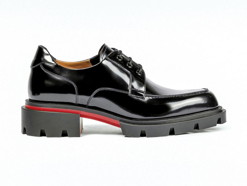 Lace-up dress shoes
