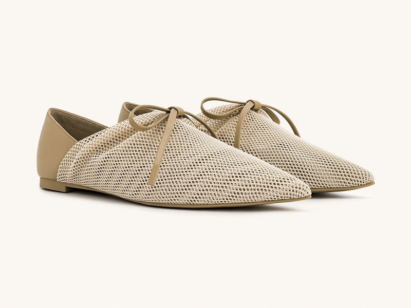 Lace-up shoes
