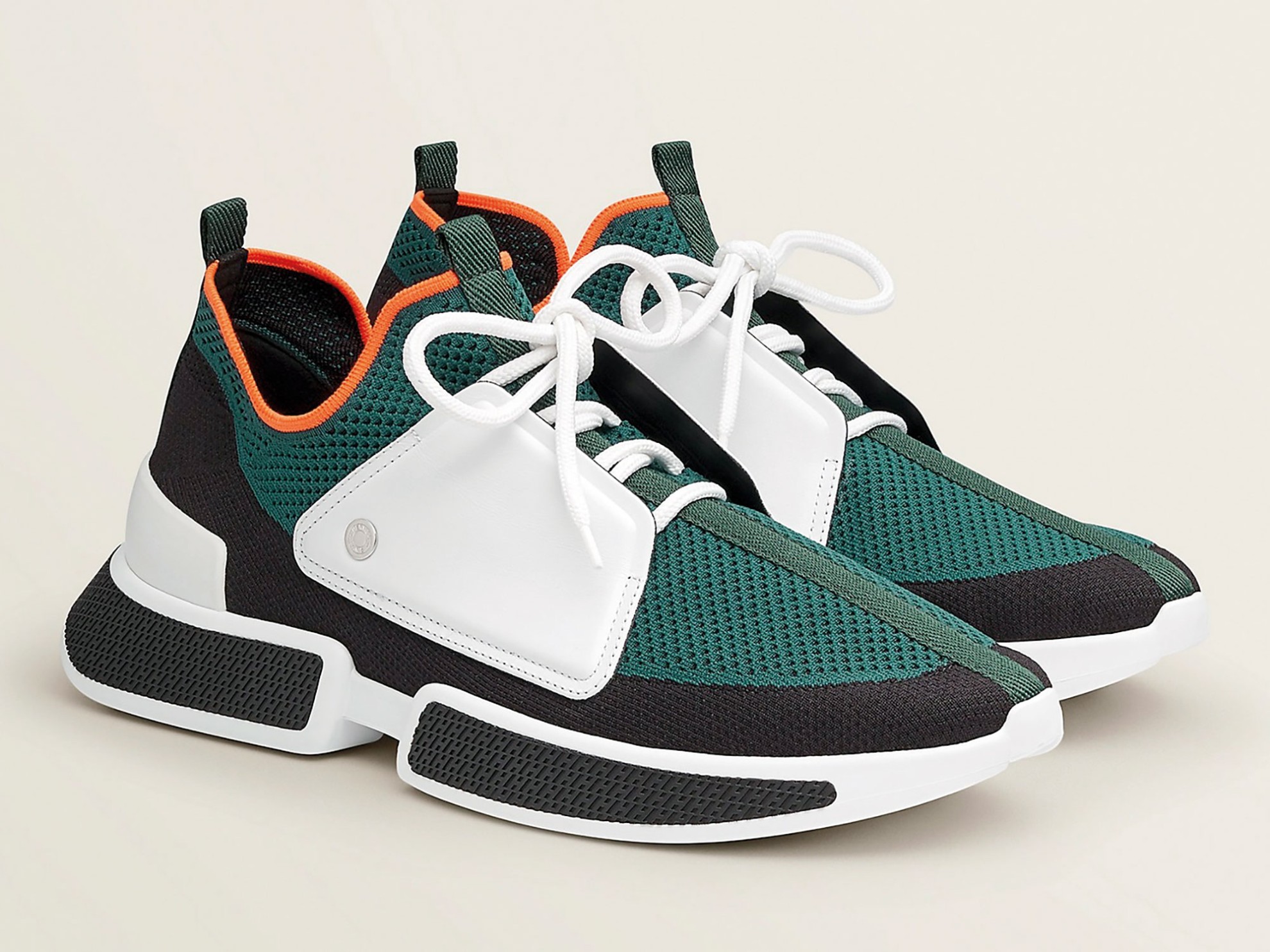 Urban sports sneakers: For the fashion segment