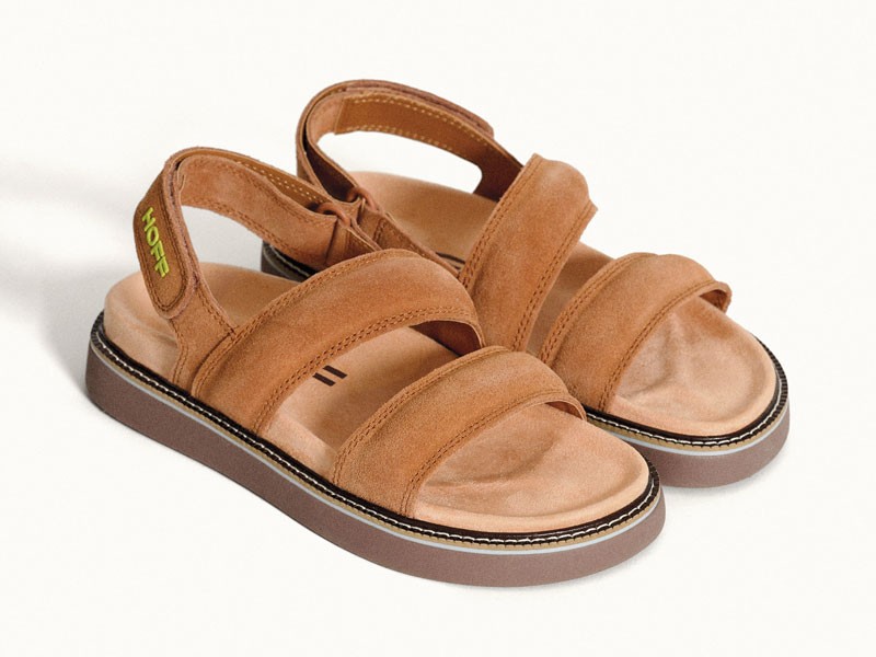 Flat sandals