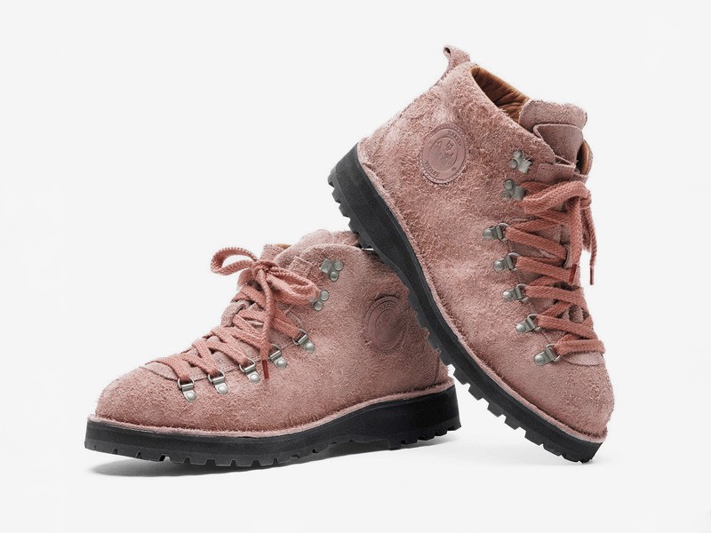 Botas workwear con suela track y costuras visibles