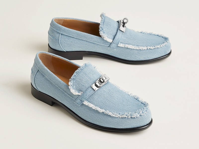 ¡SUCESO! Las telas jeans conquistan el calzado de verano