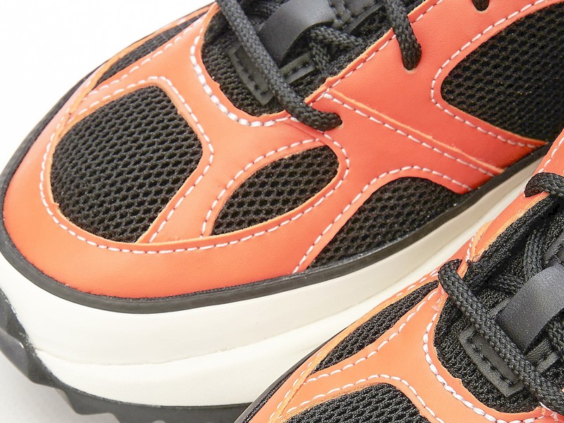 CONVERSE se renueva con un estilo  retro futurista