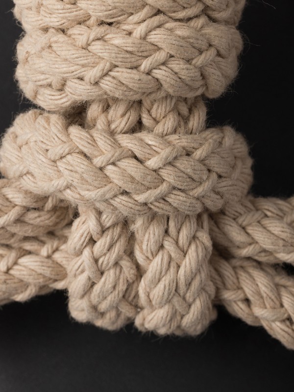 Ropes and cords. Reinventing sandals and flip-flops