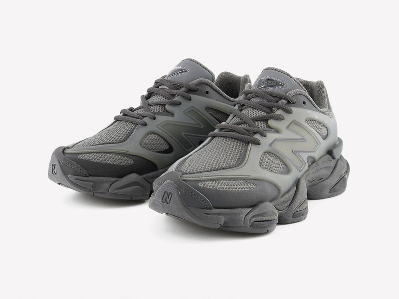 Sneakers chunky refuerzan volumen, suelas y capas técnicas