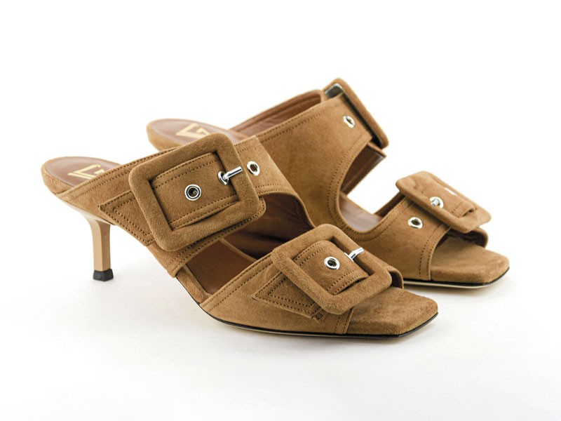 Sandalias altas