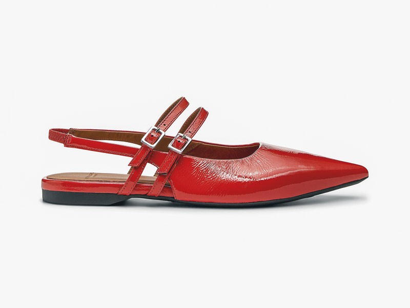 Flat slingback shoes