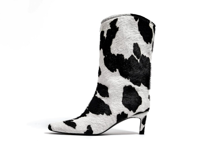 Knee-high boots: Distinguished and elegant