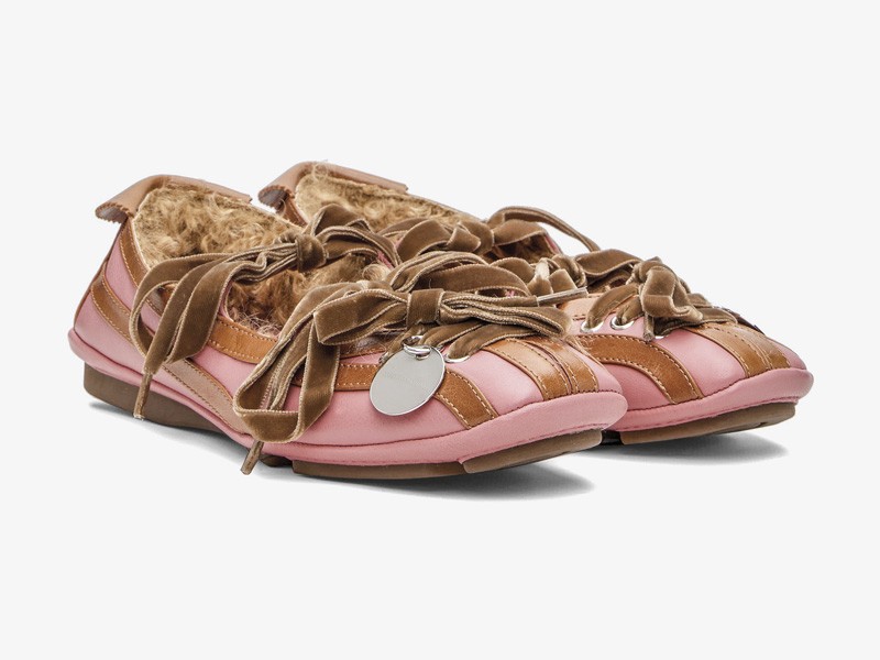 BALLERINAS MUJER TENDENCIAS OTOÑO INVIENRO 2026 SERMA 156kiko-kostadinov-ssense-exclusive-(1).jpg Laced ballerina flats with fine adjustment and urban profile