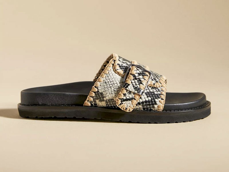 Plantillas anatómicas,  tiras y creatividad:  La fórmula ganadora para  las chanclas más buscadas