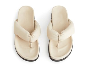 CALZADO-ZAPATO-MUJER-OJOTAS-MODA-FOOTWEAR-SHOES-WOMAN-FASHION-SERMA-arket-28.jpg