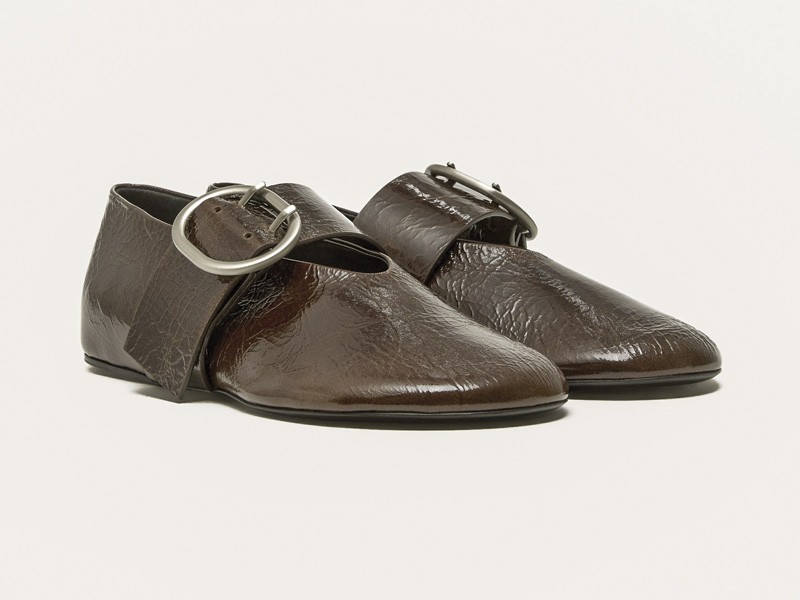 COLOR CHOCOLATE MUJER TENDENCIAS OTOÑO INVIENRO 2026 SERMA 156175653-225JSW1513001.jpg Chocolate emerges as a defining color trend in footwear