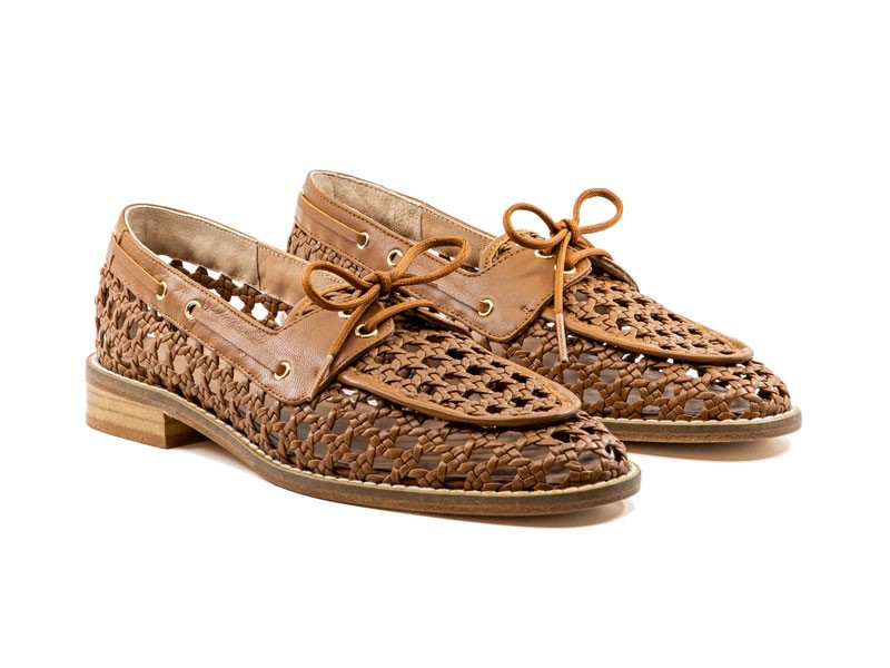 Lace-up docksides