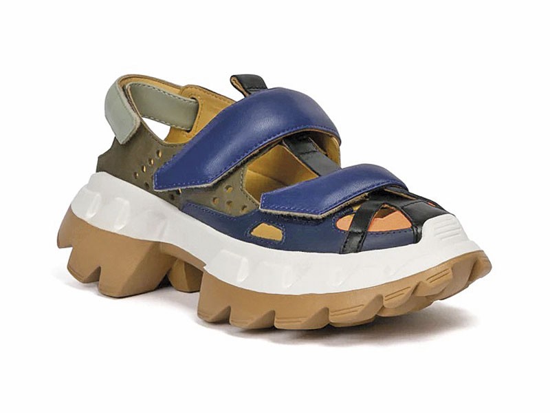 Flat / Outdoor Sandals 
