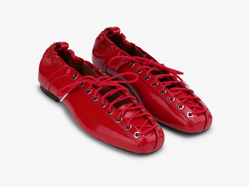 ¡Arrasan las SNEAKERINAS! y revolucionan el mundo de la moda