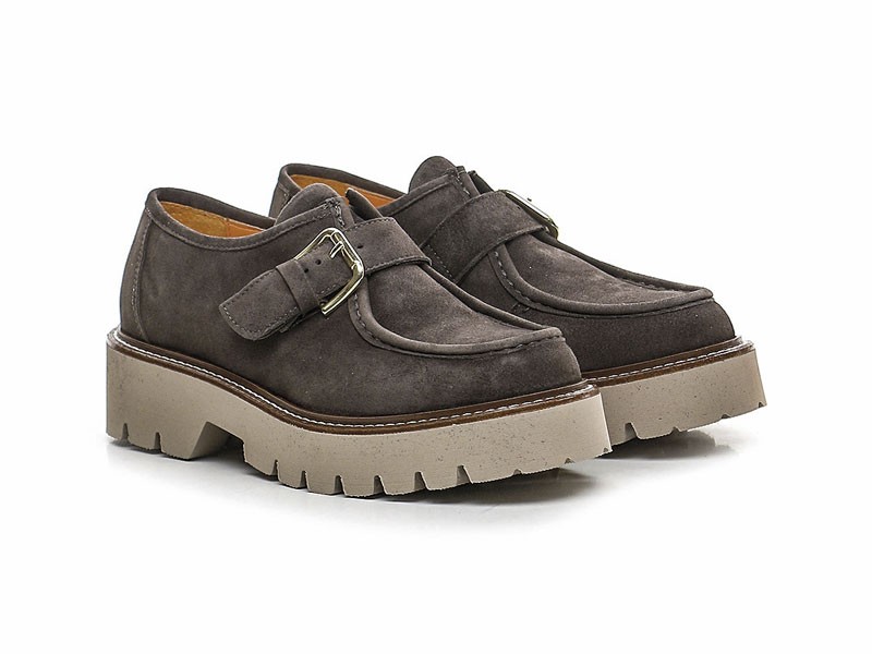 Flat shoes: urban indoor