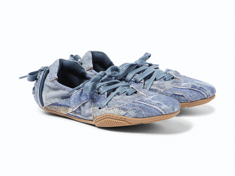FOTO-6.jpg DENIM: Its use in footwear grows