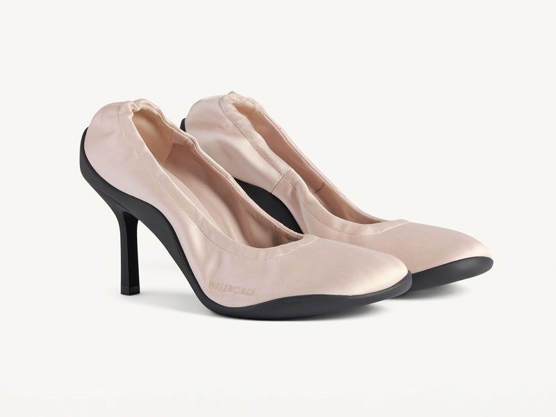 ROSA CALZADO MUJER ARTESANAL SANDALIA TENDENCIA PRIMAVERA VERNAO 2026 2027 SERMA167845474W29T05235_J.jpg Calzado rosa suaviza siluetas urbanas con acentos brillantes